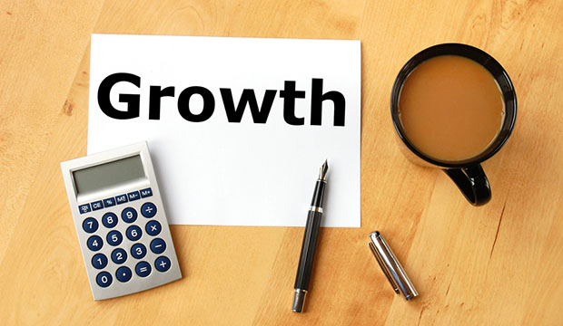 Your Growth Strategy: Charting a Path to Success for Your Fashion Business 1 business growth
