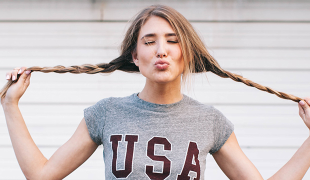 Emojis: Are They Right for Your Fashion Brand? 1 emojis fashion brand marketing